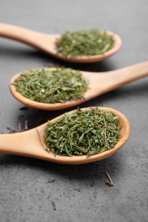 ترخون خشک با کیفیت ممتاز و طعم اصیل گیاهی